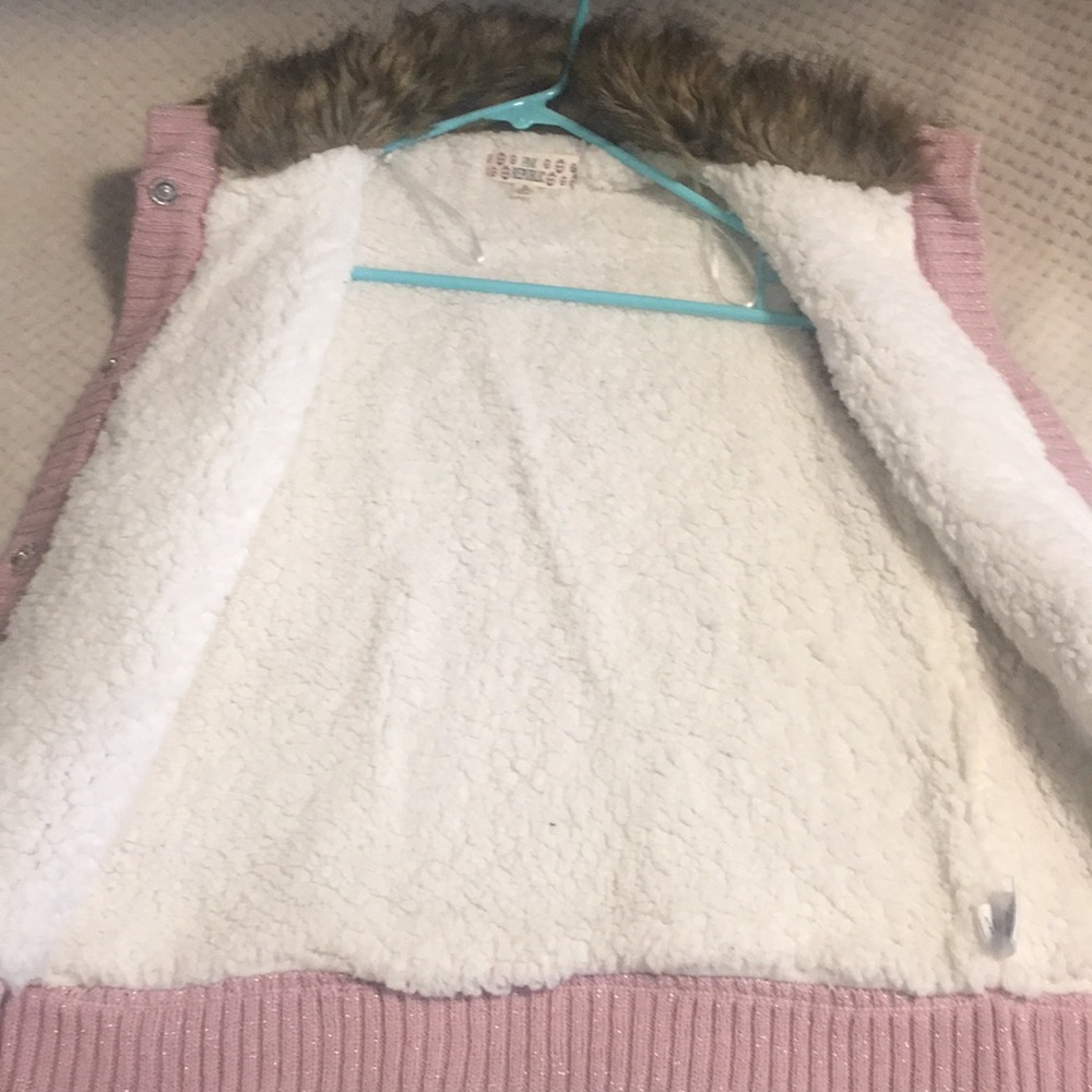 Vest - Picture 2 of 2